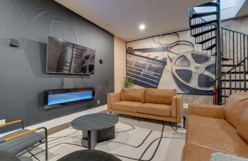 Hughes Park Lake House | Stylish Home Near Lake Travis with Entertainment