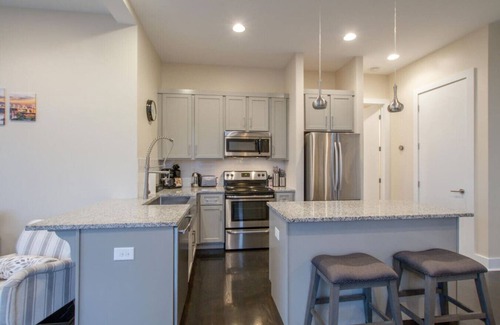 Historic Waverly Villa | Stylish Home - Private Rooftop - Perfect Location