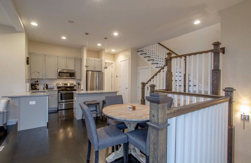 Historic Waverly Villa | Stylish Home - Private Rooftop - Perfect Location