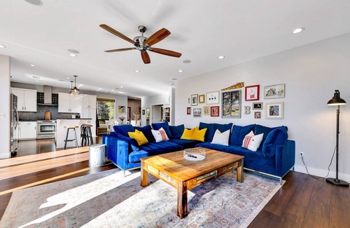 Glencoe House | Stylish Home, Stunning Views and Private Hot Tub!