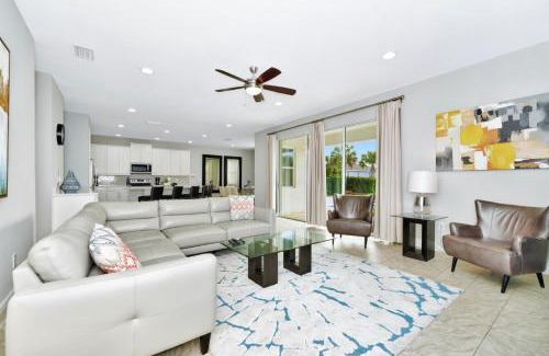 West Kissimmee House | Stylish Home With Private Pool, Themed And Game Room With Waterpark & Resort Access Near Disney At Encore Resorts Reunion - 300Bu