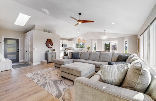 Fort Bragg House | Stylish house w/hot tub, fireplace, game room, beach access, sunset/ocean views