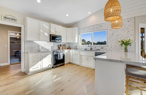 Fort Bragg House | Stylish house w/hot tub, fireplace, game room, beach access, sunset/ocean views