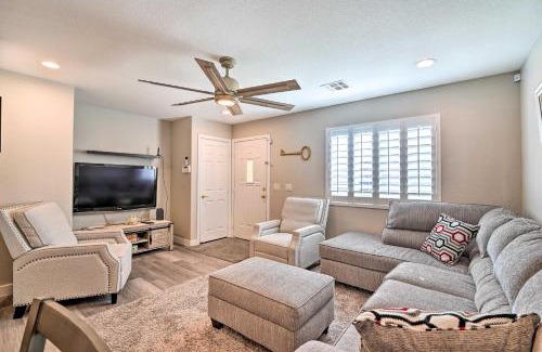 Paradise House | Stylish House with Patio, 8 Mi to Vegas Strip!
