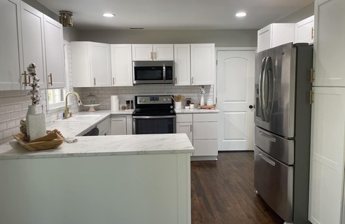 Northeast Raleigh House | Stylish House with Pool 5BR/3BA