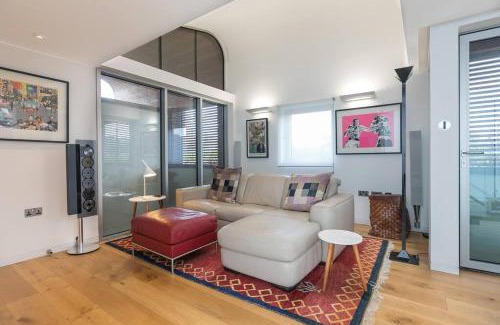 North Kensington Apartment | Stylish house with superb space