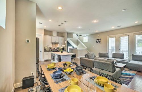 Northside House | Stylish Houston Townhome about 3 Mi to Downtown!