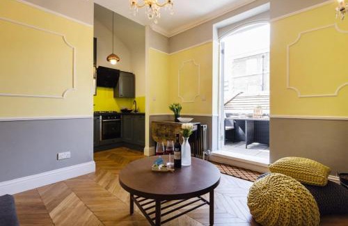 Lancaster Gate Apartment | Stylish Hyde Park Gem