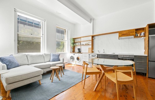 Ultimo Apartment | Stylish Inner City 2-Bed Unit by Fig Lane Park