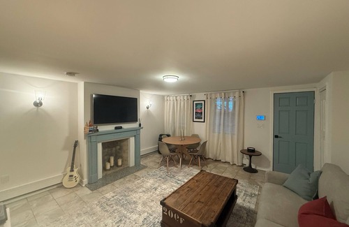 Historic Downtown Apartment | Stylish Jersey City 1BR w/Fast NYC Commute & Family-Friendly Vibe