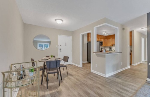Crabtree Apartment | Stylish King 2BR Suite—in Crabtree Valley Raleigh!