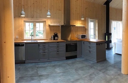 Vaxtorp House | Stylish Lake house, outdoor hottub Lake view Close to nature. Pet friendly.
