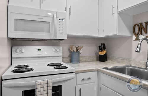 Lake Geneva Condo | Stylish Lake View Condo in Lake Geneva