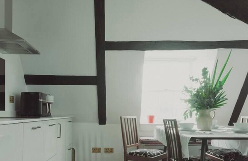 Lewes Apartment | Stylish Lewes Apartment - Gorgeous Views