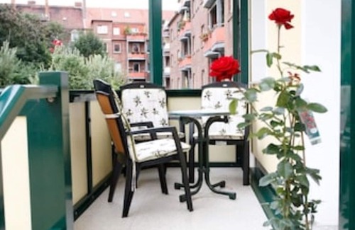 Andreasvorstadt Condo | Stylish living near the old town, the university and the clinic
