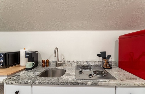 Cedar City Apartment | Stylish Loft Apartment with Private Deck