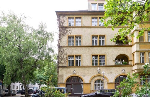 Neukoelln Apartment | Stylish Loft Apartment