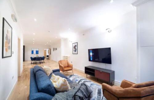 Shoreditch Apartment | Stylish London City Shoreditch Huge Pad 90 SqM 2 Bed Sleeps 5