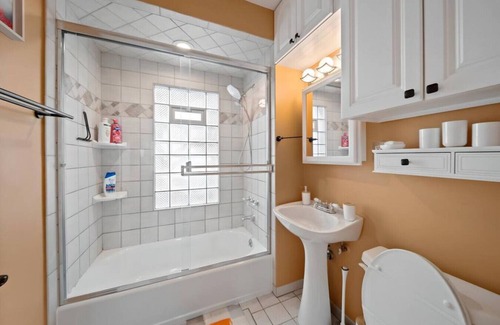 Birmingham House | Stylish Luxury 3bd home in Downtown Birmingham