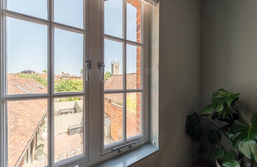 Henley Apartment | Stylish luxury apartment in Henley town center