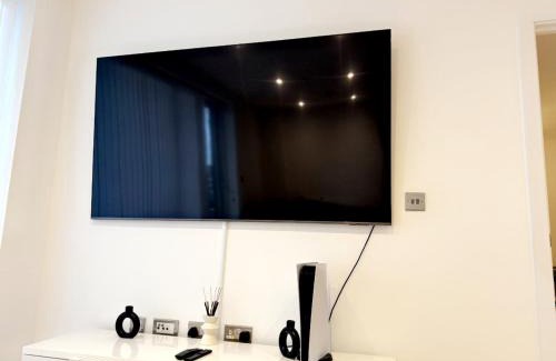 South Hornchurch Apartment | Stylish Luxury New Built Apartment