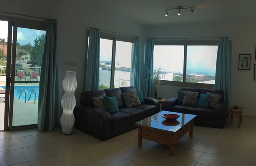 Droushia Villa | Stylish Luxury Villa With Private Pool And Panoramic Views, family friendly.