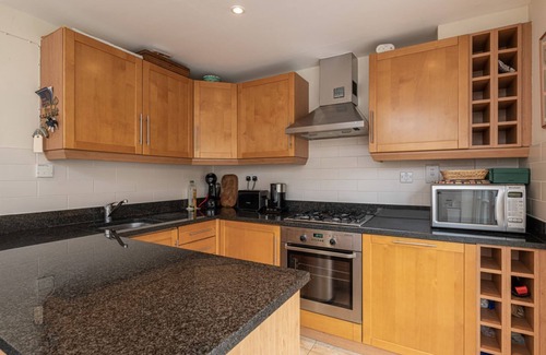 East Putney House | Stylish Mews house with parking