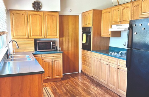 Fort Benton House | Stylish Mid Century 4-Bedroom House in Fort Benton