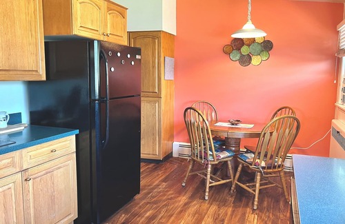 Fort Benton House | Stylish Mid Century 4-Bedroom House in Fort Benton