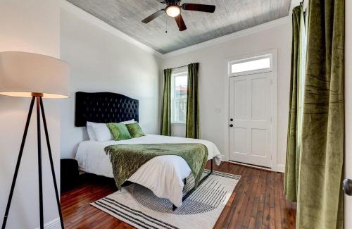 Tulane - Gravier House | Stylish Mid-city Stay Pool & Central Location