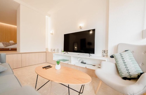 Kirchberg Apartment | Stylish Minimalism in Kirchberg 1 Bus Stop to Lux City Cntr