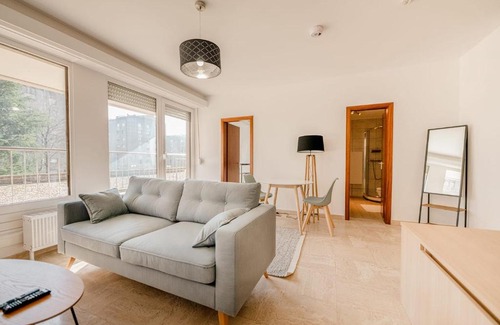 Kirchberg Apartment | Stylish Minimalism in Kirchberg 1 Bus Stop to Lux City Cntr