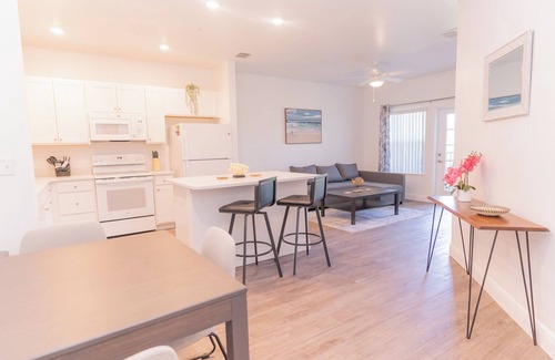 Kissimmee Apartment | Stylish, Modern 1 Bed 1 Bath Apartment in Kissimmee, Florida! Sleeps 1 to 4!