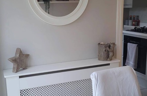 Pollokshaws House | Stylish, Modern 3 bedroom house, free parking
