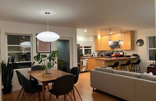 Ocean Beach House | Stylish, Modern 3-Level House/Yard-Patio-Balcony, Blocks To Beaches- Ocean Beach