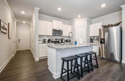 Norcross House | Stylish & Modern 3BR Home Near Chattahoochee River