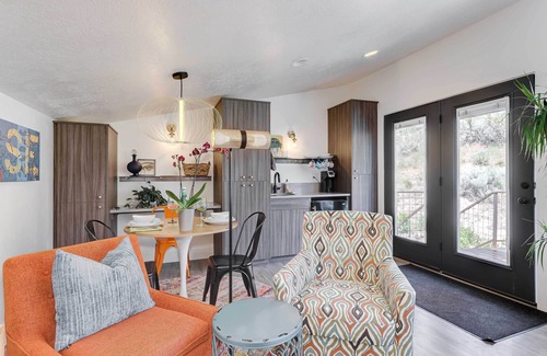 Quail Ridge Apartment | Stylish & Modern Boise Studio w/Foothills Views!