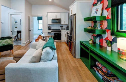 12 South House | Stylish Modern Bungalow in Nashville's 12 South