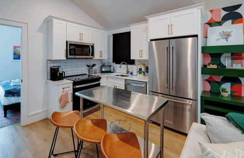 12 South House | Stylish Modern Bungalow in Nashville's 12 South