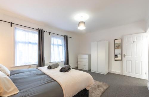Portswood House | Stylish Modern Home, Southampton