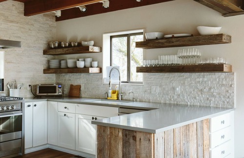 Hood River House | Stylish & Modern Hood River Retreat Near Downtown!