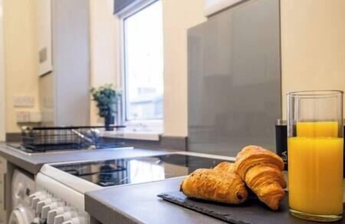 Aylestone House | Stylish Modern House|Wifi & Smart TV|Free Parking