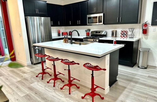 Rocklin House | Stylish & Modern Retreat in Rocklin