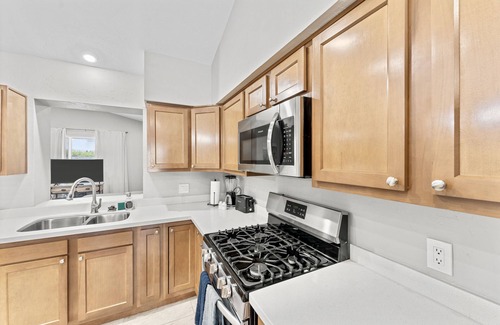 Sierra Vista House | Stylish & Modern Sierra Vista Getaway with Pool!