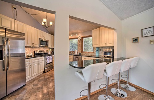 Windham House | Stylish Mountain Escape w/Hot Tub, 3 Miles to Ski