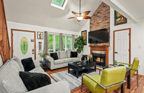 East Stroudsburg House | Stylish Mountain Retreat w Hot Tub Firepit Penn Estate Getaway by AvantStay