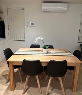 Papakura House | Stylish New & Cosy 3-Bedroom Entire Home in Auckland, Free Parking - Perfect for Your Next Getaway!
