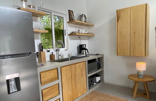 Cuajiniquil House | Stylish, New One-Bedroom Casita Close to the Beach and Great Surf Break