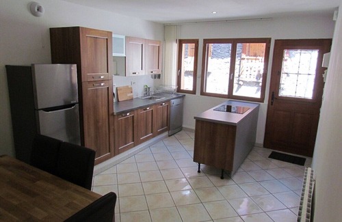 Le Bourg-d'Oisans House | STYLISH NEWLY RENOVATED TOWN HOUSE - SLEEPS 6