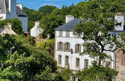 Pont-Aven Apartment | Stylish newly renovated apartment with river views